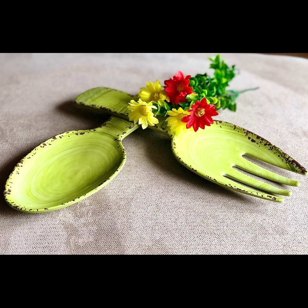 Cynthia Rowley Green Salad Serving Utensils
